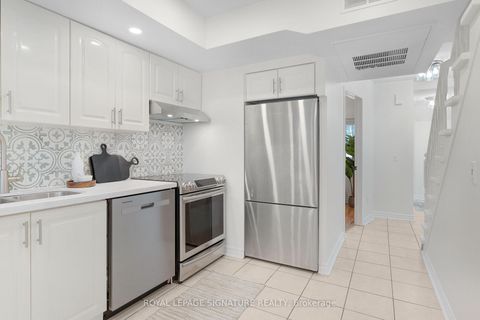 Photo 14 at 107 - 262 St Helens Avenue, Dufferin Grove, Toronto