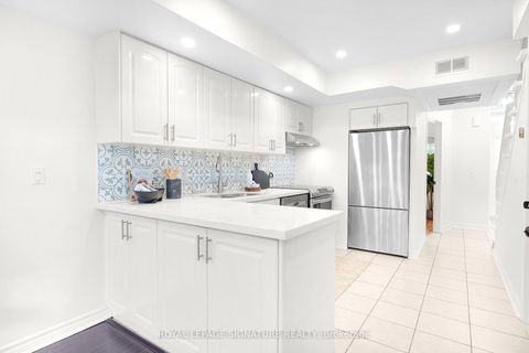 Photo 15 at 107 - 262 St Helens Avenue, Dufferin Grove, Toronto