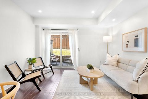 Photo 17 at 107 - 262 St Helens Avenue, Dufferin Grove, Toronto