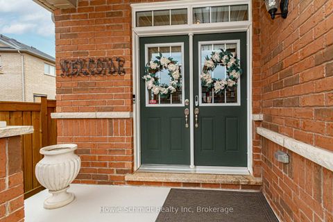 Photo 2 at 67 Forsyth Crescent, West Bayfield, Barrie