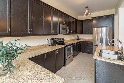 Photo 11 at 67 Forsyth Crescent, West Bayfield, Barrie