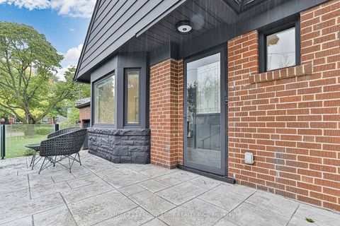 Photo 2 at 43 BARCLAY Road, Clanton Park, Toronto