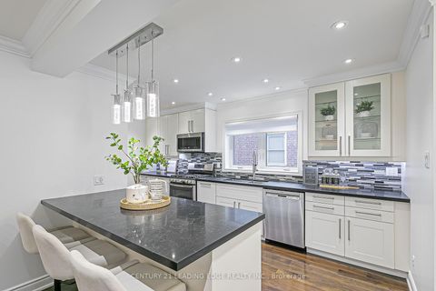 Photo 13 at 43 BARCLAY Road, Clanton Park, Toronto