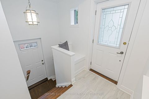 Photo 21 at 43 BARCLAY Road, Clanton Park, Toronto