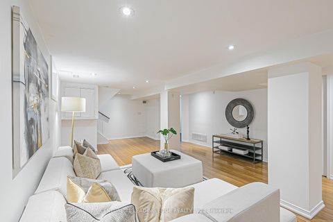 Photo 24 at 43 BARCLAY Road, Clanton Park, Toronto