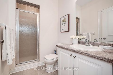 Photo 26 at 10 Caine Street, Rural Richmond Hill, Richmond Hill