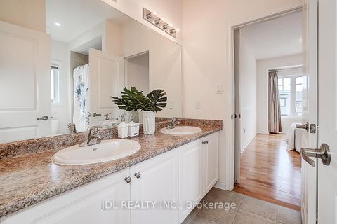 Photo 38 at 10 Caine Street, Rural Richmond Hill, Richmond Hill