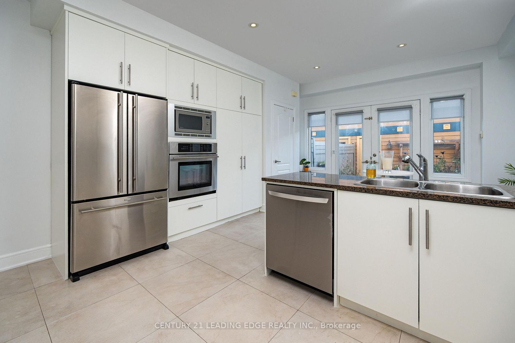 Photo 6 at 82 Woodbine Avenue, The Beaches, Toronto Photo 6 at 82 Woodbine Avenue, The Beaches, Toronto