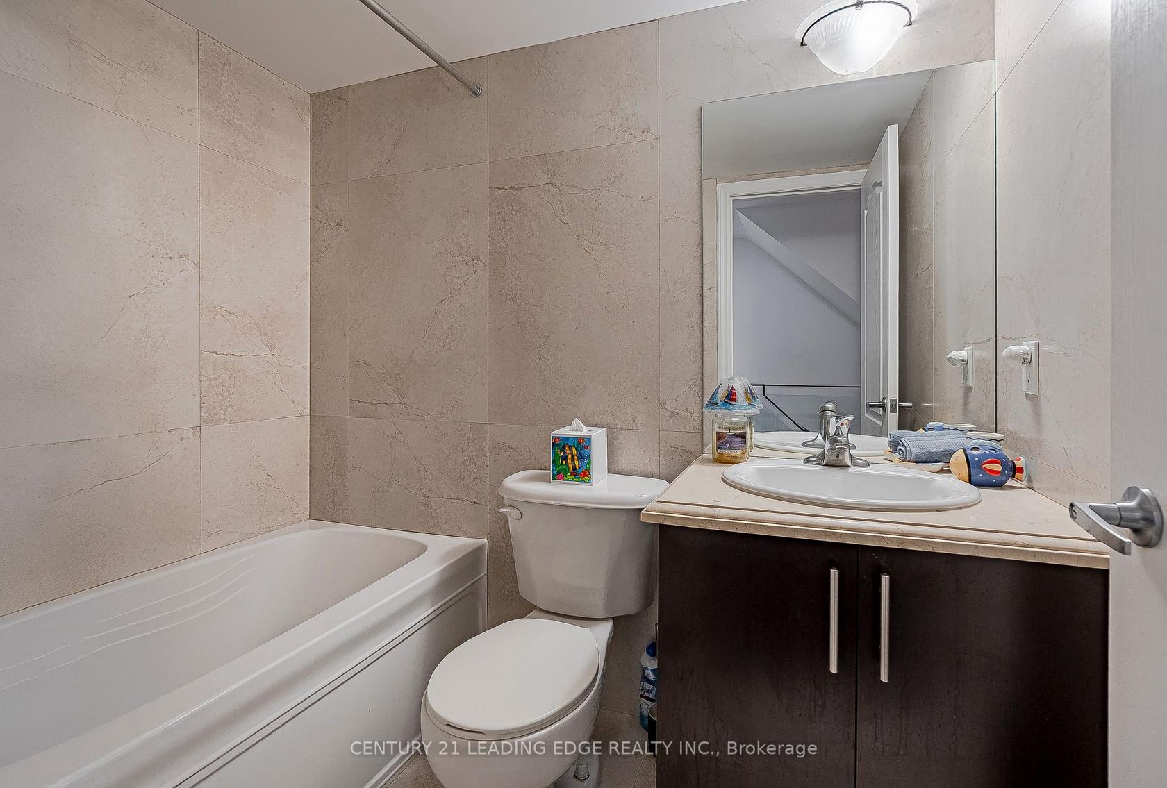 Photo 12 at 82 Woodbine Avenue, The Beaches, Toronto Photo 12 at 82 Woodbine Avenue, The Beaches, Toronto