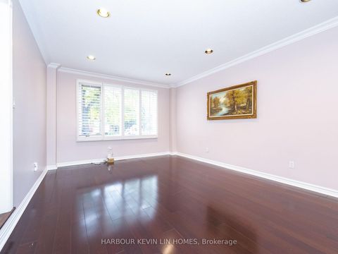 Photo 12 at 25 Pearl Gate Court, Doncrest, Richmond Hill