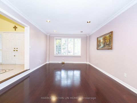 Photo 13 at 25 Pearl Gate Court, Doncrest, Richmond Hill