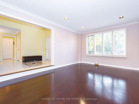 Photo 14 at 25 Pearl Gate Court, Doncrest, Richmond Hill