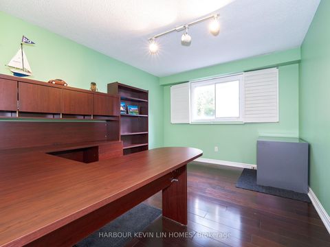 Photo 18 at 25 Pearl Gate Court, Doncrest, Richmond Hill