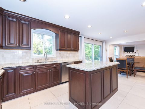 Photo 21 at 25 Pearl Gate Court, Doncrest, Richmond Hill