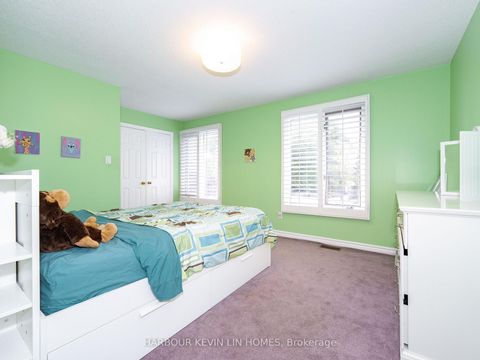 Photo 36 at 25 Pearl Gate Court, Doncrest, Richmond Hill