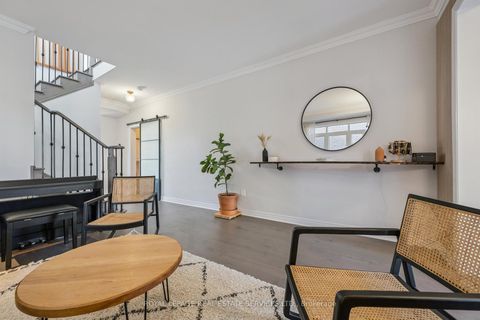 Photo 7 at 234 Polly Drive, GO Glenorchy, Oakville