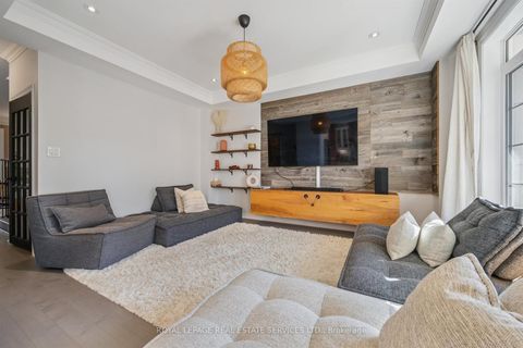 Photo 11 at 234 Polly Drive, GO Glenorchy, Oakville