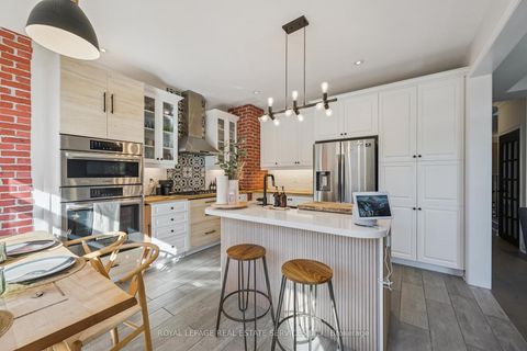 Photo 15 at 234 Polly Drive, GO Glenorchy, Oakville