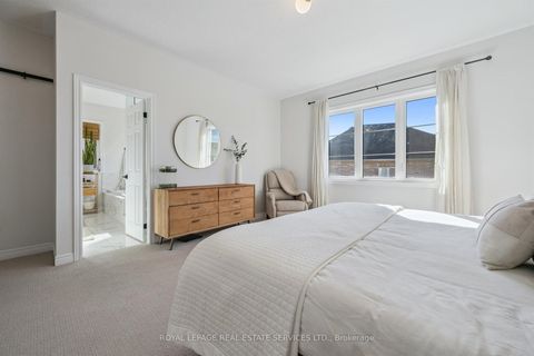 Photo 22 at 234 Polly Drive, GO Glenorchy, Oakville