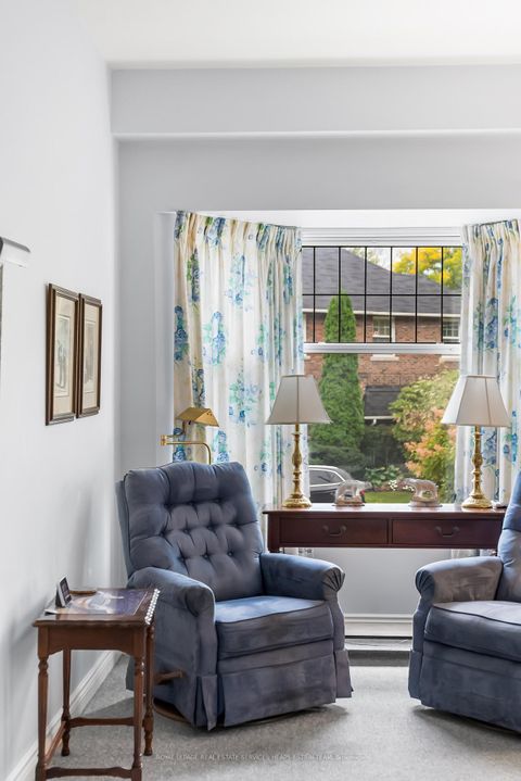 Photo 18 at 70 Bessborough Drive, Leaside, Toronto