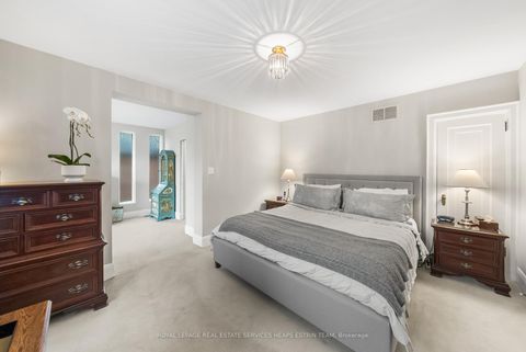 Photo 23 at 70 Bessborough Drive, Leaside, Toronto
