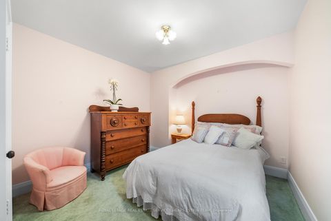 Photo 32 at 70 Bessborough Drive, Leaside, Toronto