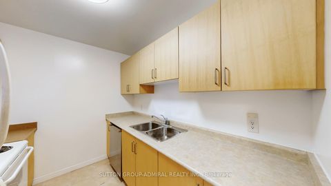 Photo 19 at 303 - 778 Sheppard Avenue W, Bathurst Manor, Toronto