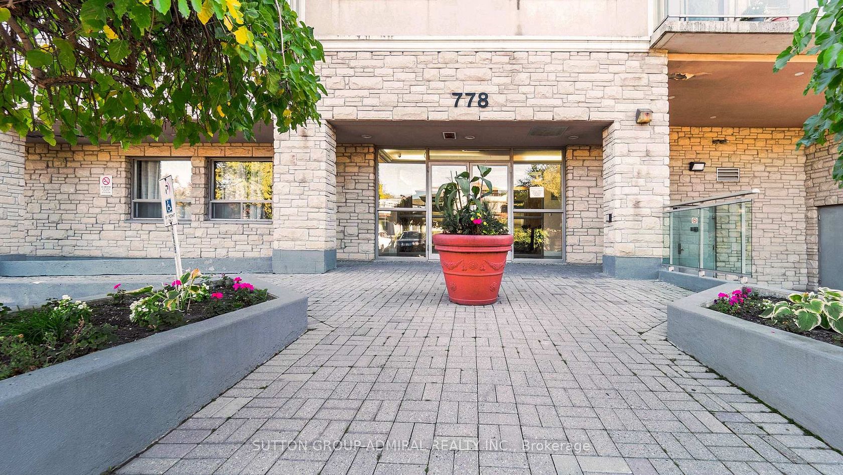 Photo 3 at 303 - 778 Sheppard Avenue W, Bathurst Manor, Toronto Photo 3 at 303 - 778 Sheppard Avenue W, Bathurst Manor, Toronto