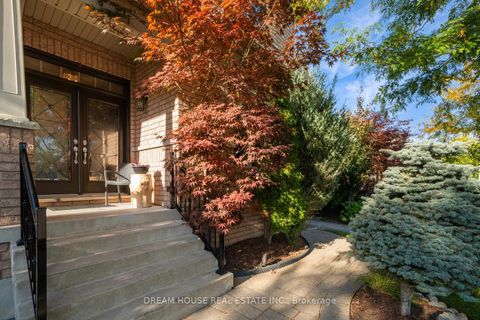 Photo 1 at 20 Heather Drive, Oak Ridges, Richmond Hill Photo 1 at 20 Heather Drive, Oak Ridges, Richmond Hill