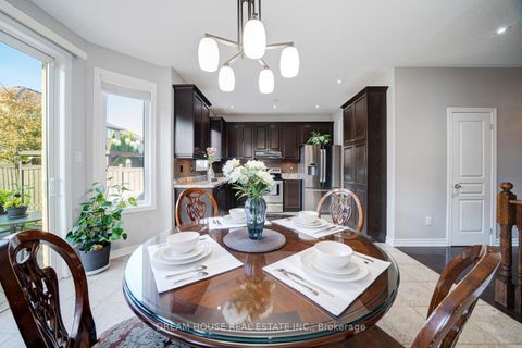 Photo 9 at 20 Heather Drive, Oak Ridges, Richmond Hill