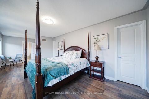 Photo 22 at 20 Heather Drive, Oak Ridges, Richmond Hill
