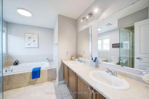 Photo 25 at 20 Heather Drive, Oak Ridges, Richmond Hill