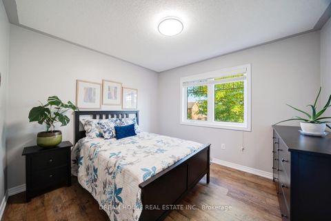 Photo 28 at 20 Heather Drive, Oak Ridges, Richmond Hill