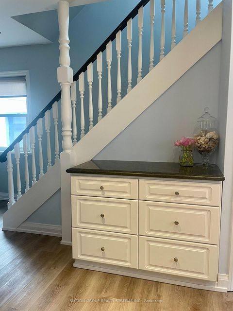Photo 10 at 1 Elmlea Avenue, Humber Heights, Toronto