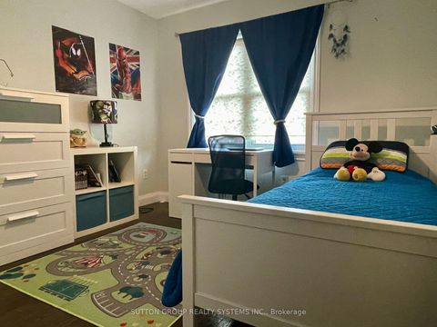 Photo 18 at 1 Elmlea Avenue, Humber Heights, Toronto