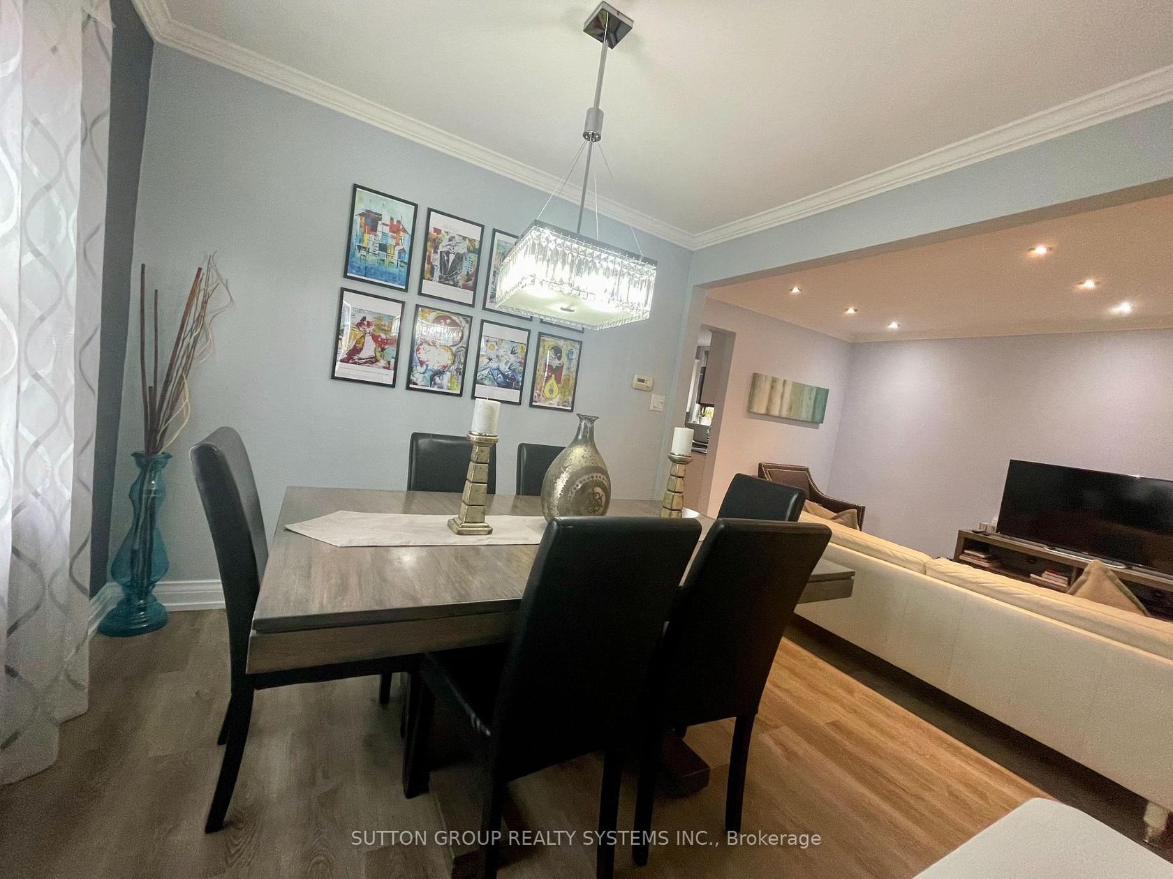 Photo 6 at 1 Elmlea Avenue, Humber Heights, Toronto Photo 6 at 1 Elmlea Avenue, Humber Heights, Toronto