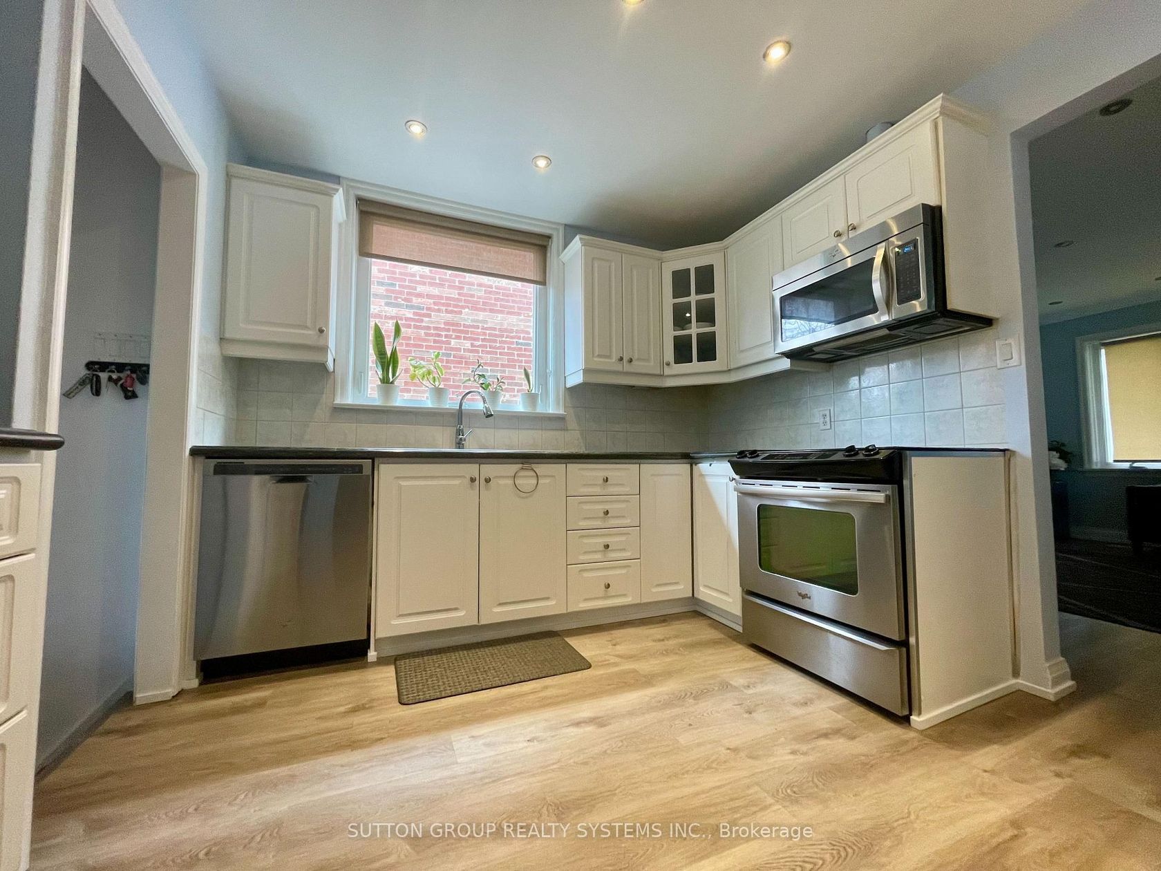 Photo 8 at 1 Elmlea Avenue, Humber Heights, Toronto Photo 8 at 1 Elmlea Avenue, Humber Heights, Toronto