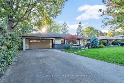 Photo 2 at 23 Burnview Crescent, Woburn, Toronto