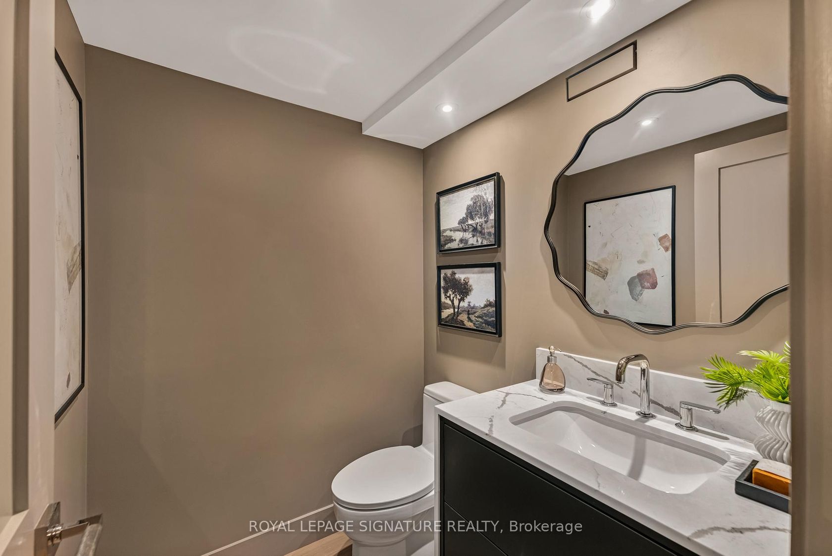 Photo 11 at 405 - 3900 Yonge Street, Nortown, Toronto Photo 11 at 405 - 3900 Yonge Street, Nortown, Toronto