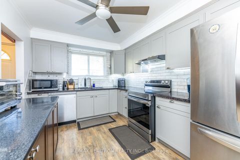 Photo 2 at 7 - 925 Bayly Street, West Shore, Pickering