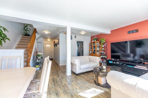 Photo 3 at 7 - 925 Bayly Street, West Shore, Pickering