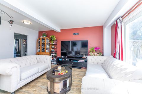 Photo 4 at 7 - 925 Bayly Street, West Shore, Pickering