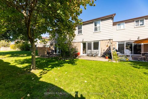 Photo 11 at 7 - 925 Bayly Street, West Shore, Pickering