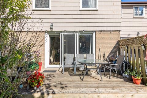 Photo 12 at 7 - 925 Bayly Street, West Shore, Pickering