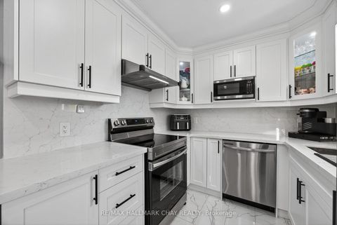 Photo 4 at 3 Coleman Drive, Edgehill Drive, Barrie