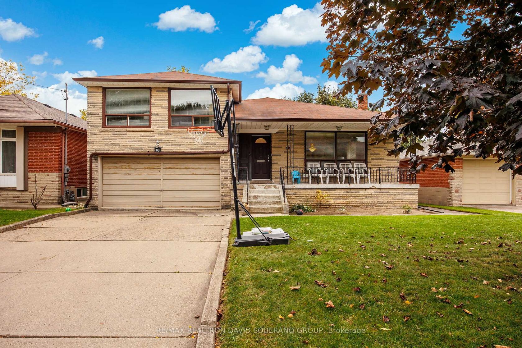 89 Allingham Gardens, Clanton Park, Toronto 