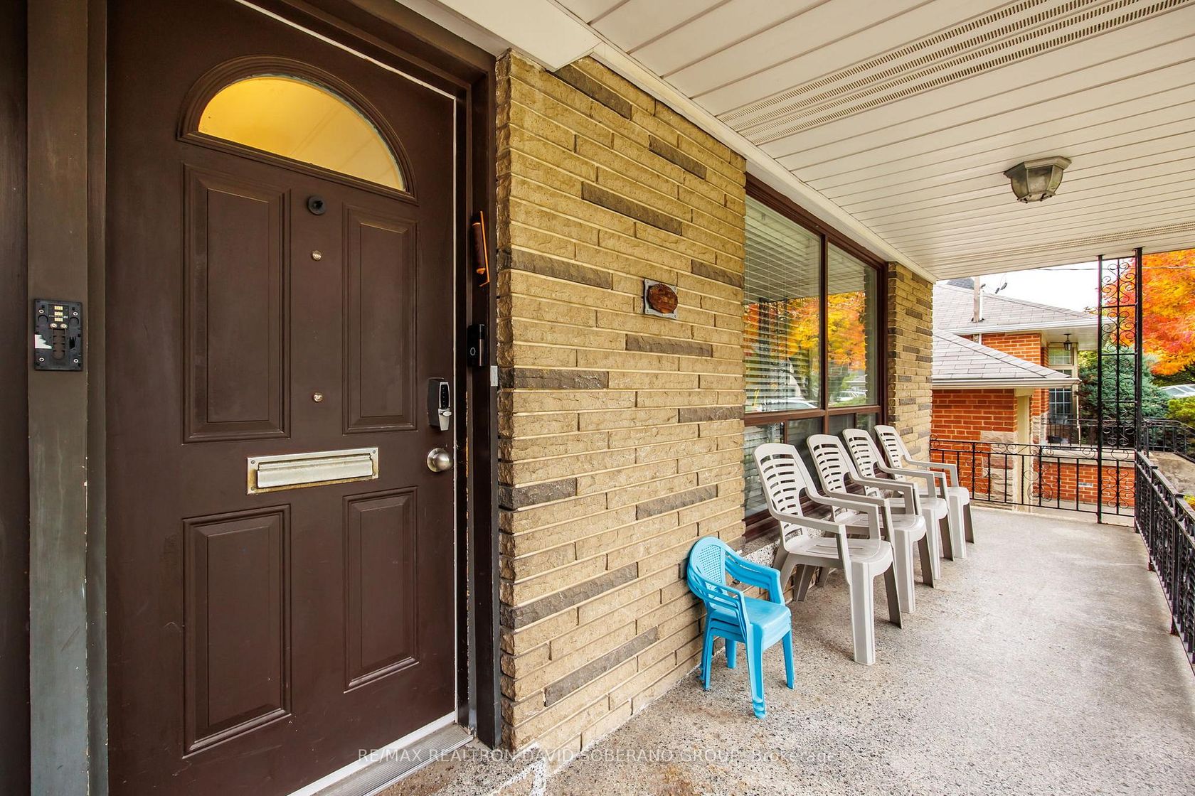 Photo 3 at 89 Allingham Gardens, Clanton Park, Toronto Photo 3 at 89 Allingham Gardens, Clanton Park, Toronto