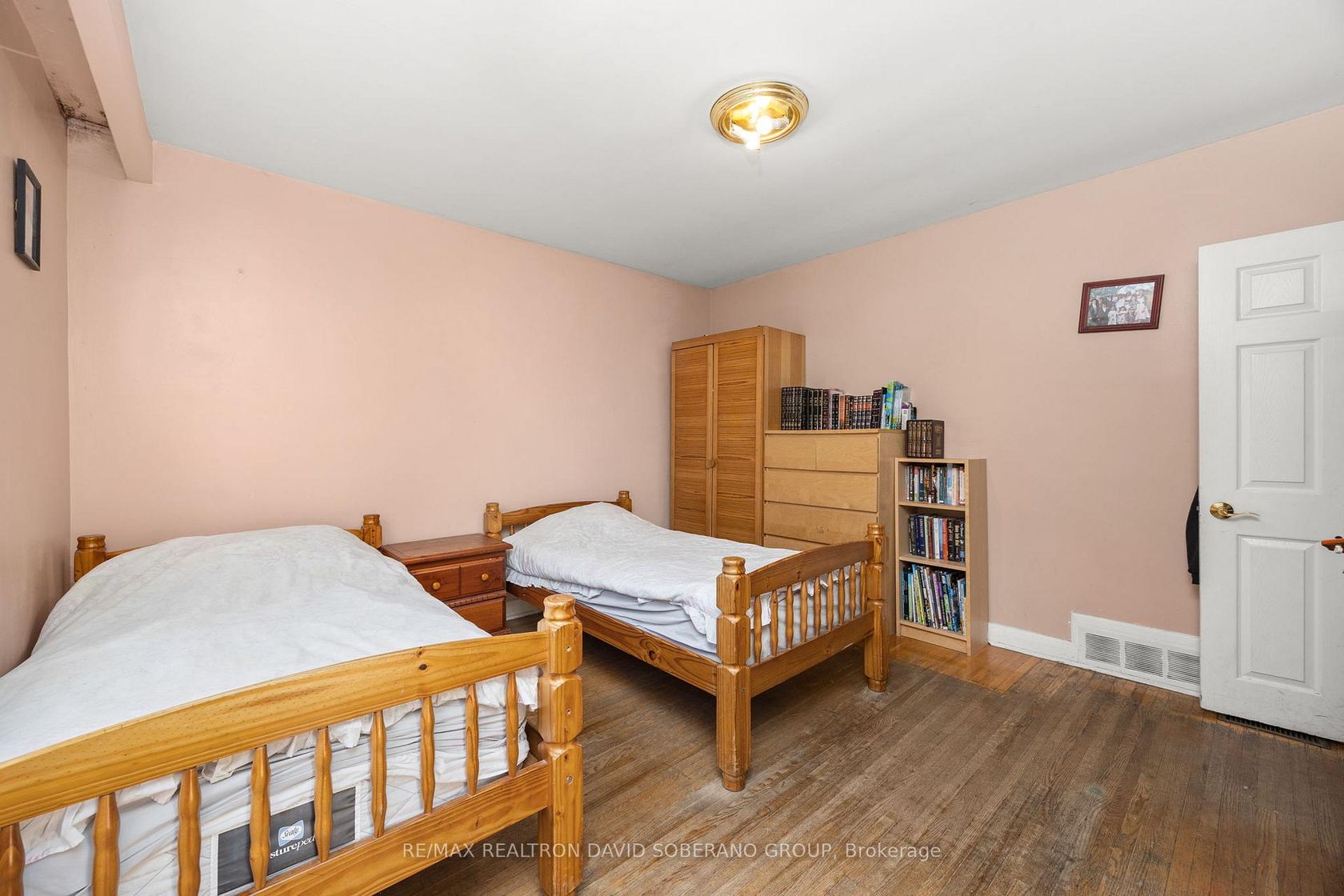 Photo 17 at 49 Danby Avenue, Clanton Park, Toronto Photo 17 at 49 Danby Avenue, Clanton Park, Toronto