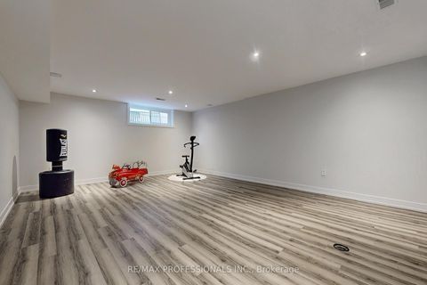 Photo 30 at 3 Hartsdale Drive, Richview, Toronto