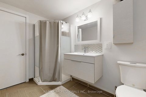 Photo 32 at 3 Hartsdale Drive, Richview, Toronto